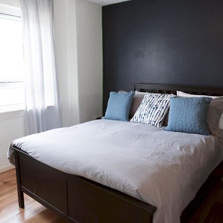 Pass The Keys Cozy Two Bed Flat Near Glasgow Airport & Paisley Exteriör bild