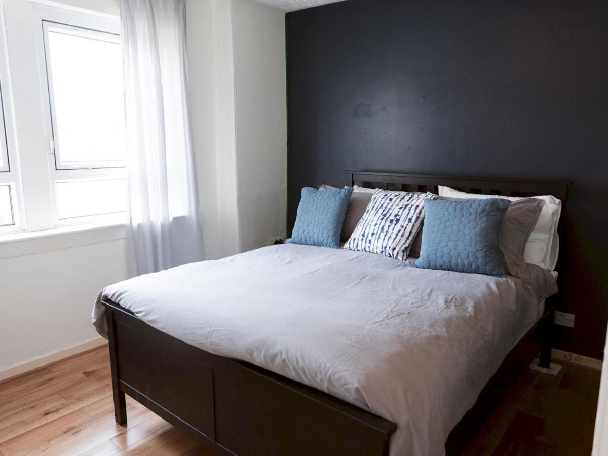 Pass The Keys Cozy Two Bed Flat Near Glasgow Airport & Paisley Exteriör bild