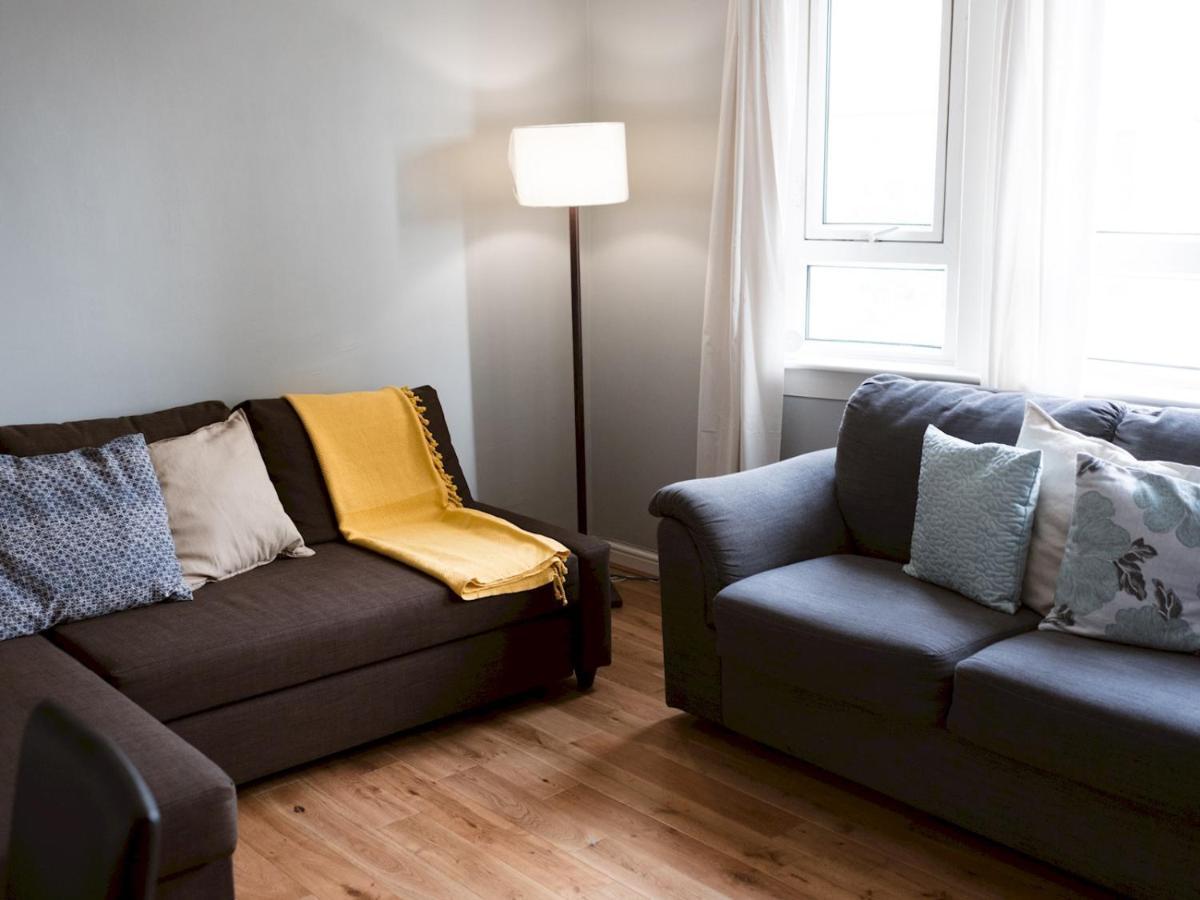 Pass The Keys Cozy Two Bed Flat Near Glasgow Airport & Paisley Exteriör bild
