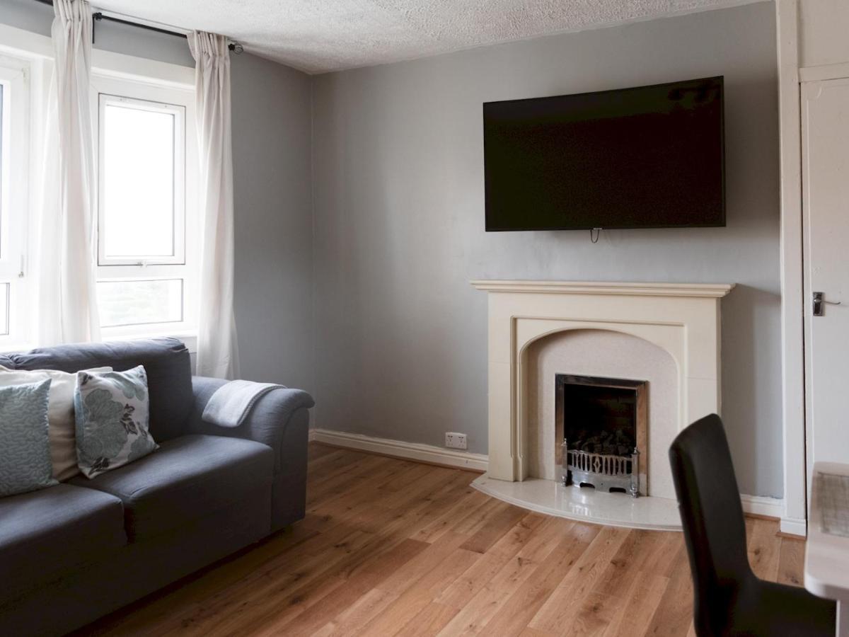 Pass The Keys Cozy Two Bed Flat Near Glasgow Airport & Paisley Exteriör bild